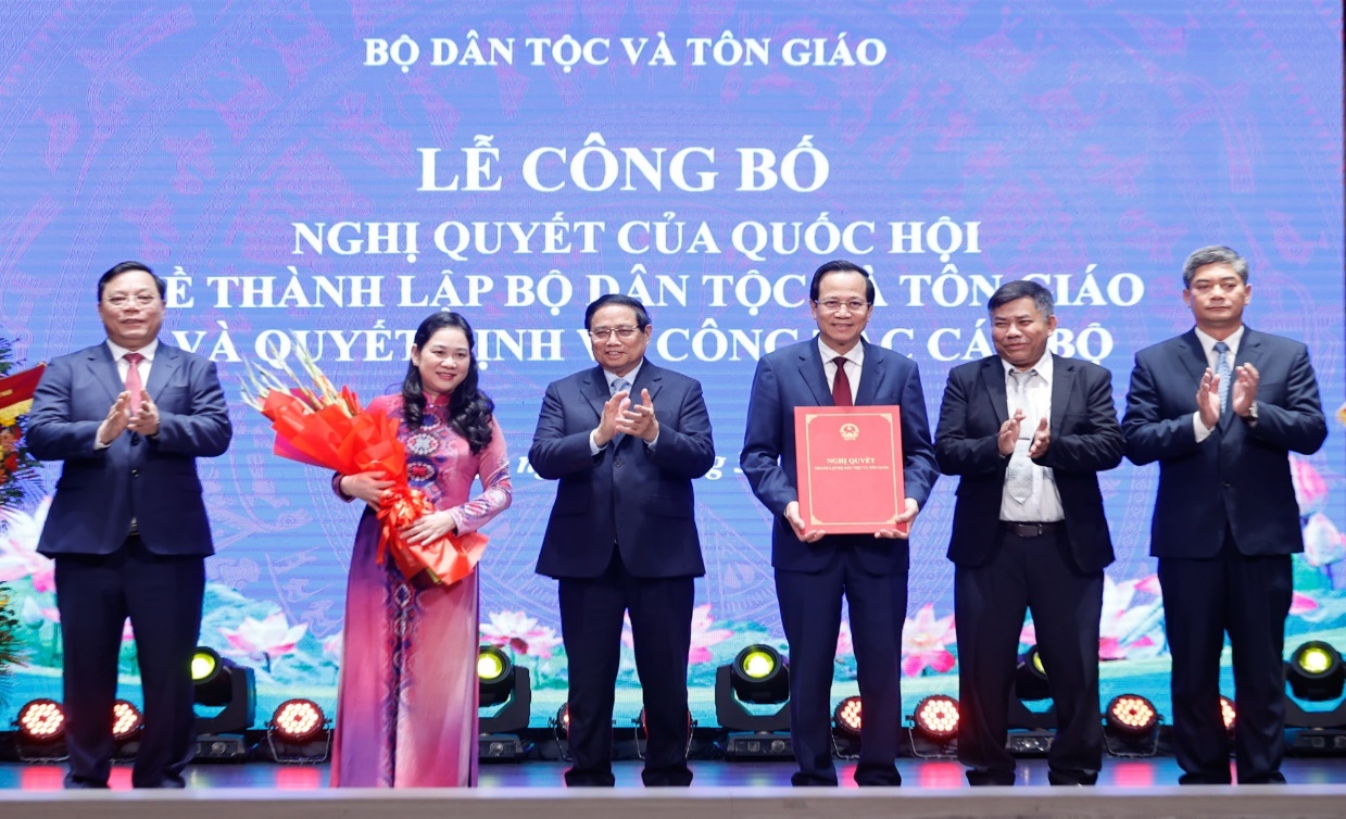 Nghệ An sẵn sàng công bố thành lập các tổ chức Đảng và MTTQ 2 Nghệ An sẵn sàng công bố thành lập các tổ chức Đảng và MTTQ