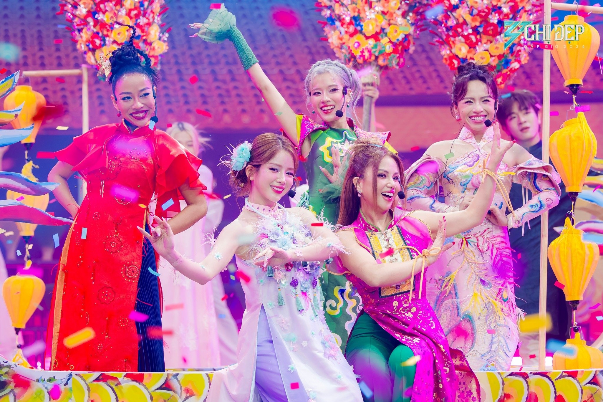 superfest 2025 hoan lai do bao wipha nghe si soobin gui loi xin loi den khan gia 687c16189a61d