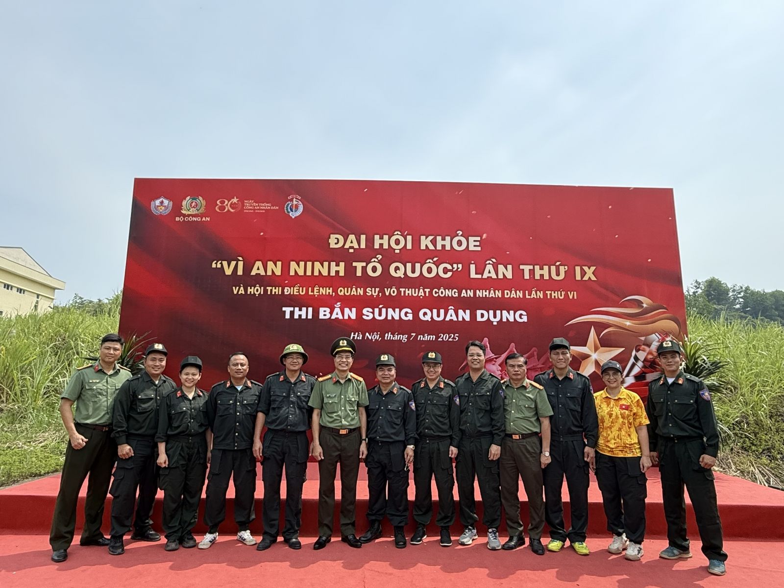canh sat quang ninh khoi to vu xo xat tai karaoke phantom 688d3996f1c17
