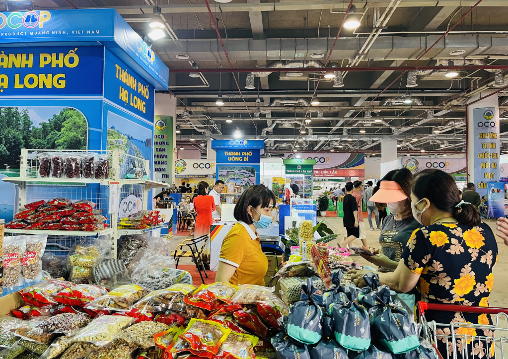 quang ninh phat trien du lich bon mua hai phong nang cao ngan sach hung yen siet chat quan ly giao duc 68c9de9c21413