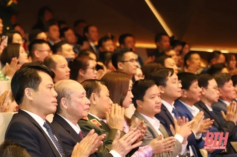 giai bao chi ve xay dung dang tinh quang ninh lan thu vi nam 2025 no luc tu cac nha bao va phong vien 690bc9960468c