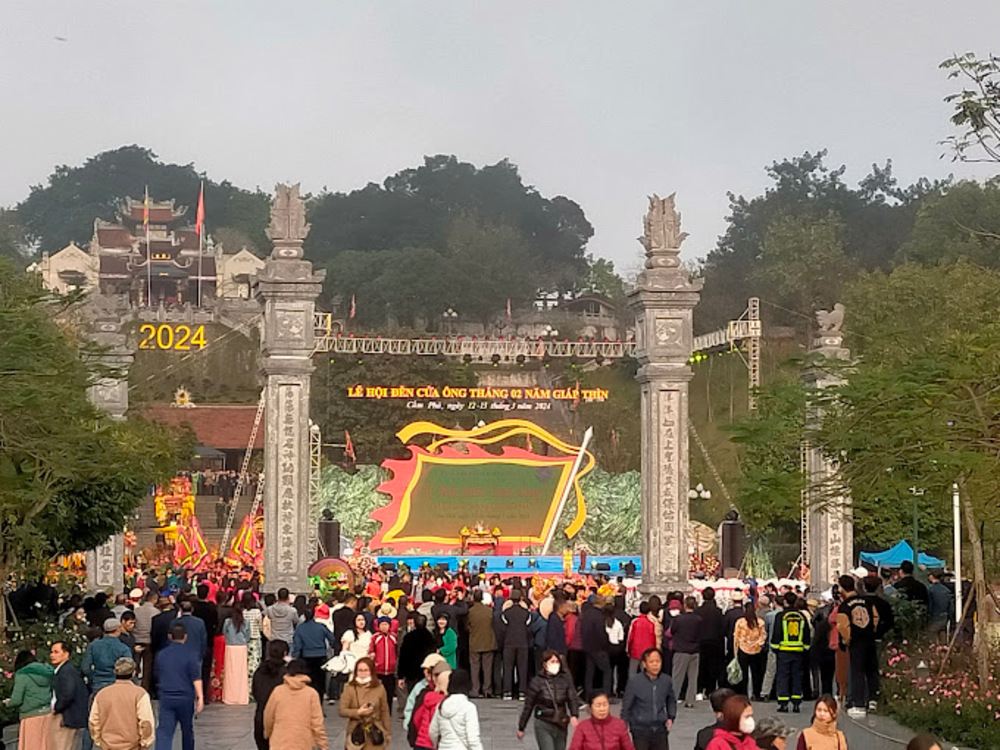 kham pha den cua ong cam pha di tich lich su tuyet dep 694f44eb55612